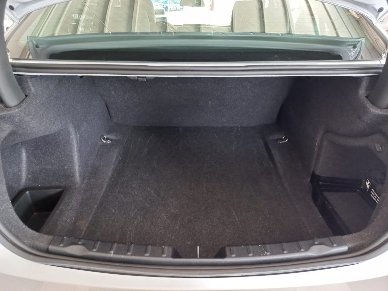 BMW 320I (17)