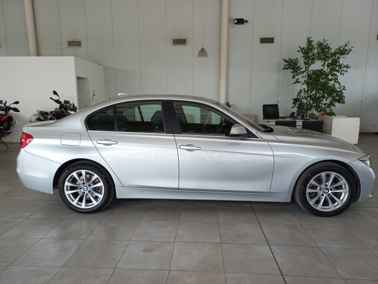 BMW 320I (6)