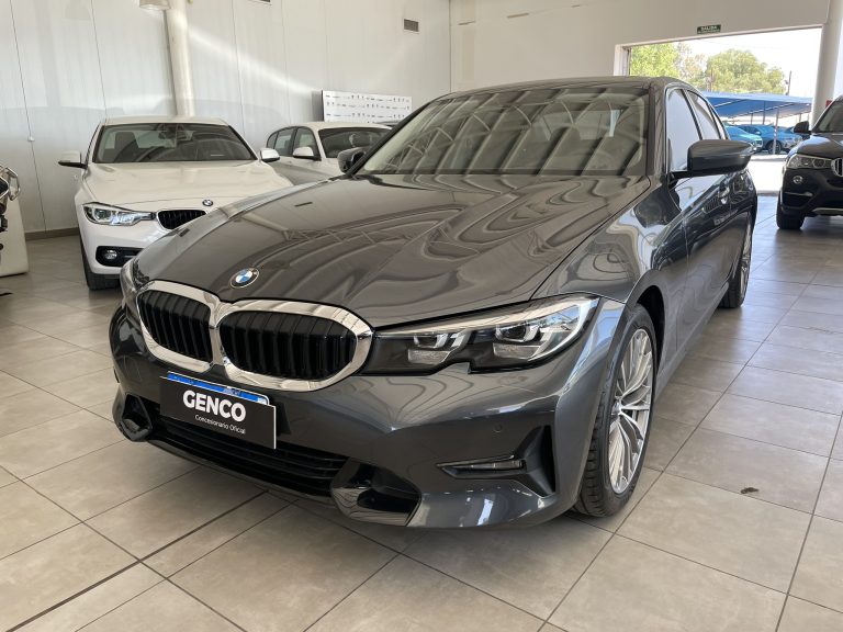 BMW 330i (5)