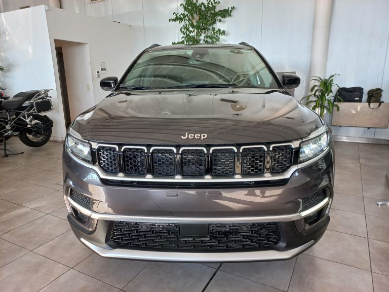 Jeep Commander (7)