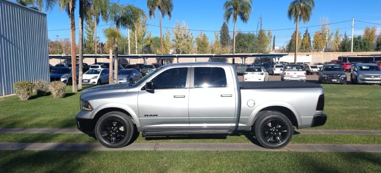 RAM 1500 2021 GRIS (10)