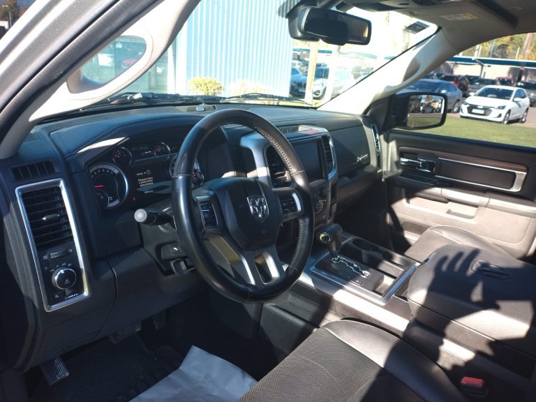 RAM 1500 2021 GRIS (5)