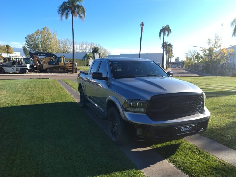 RAM 1500 2021 GRIS (9)